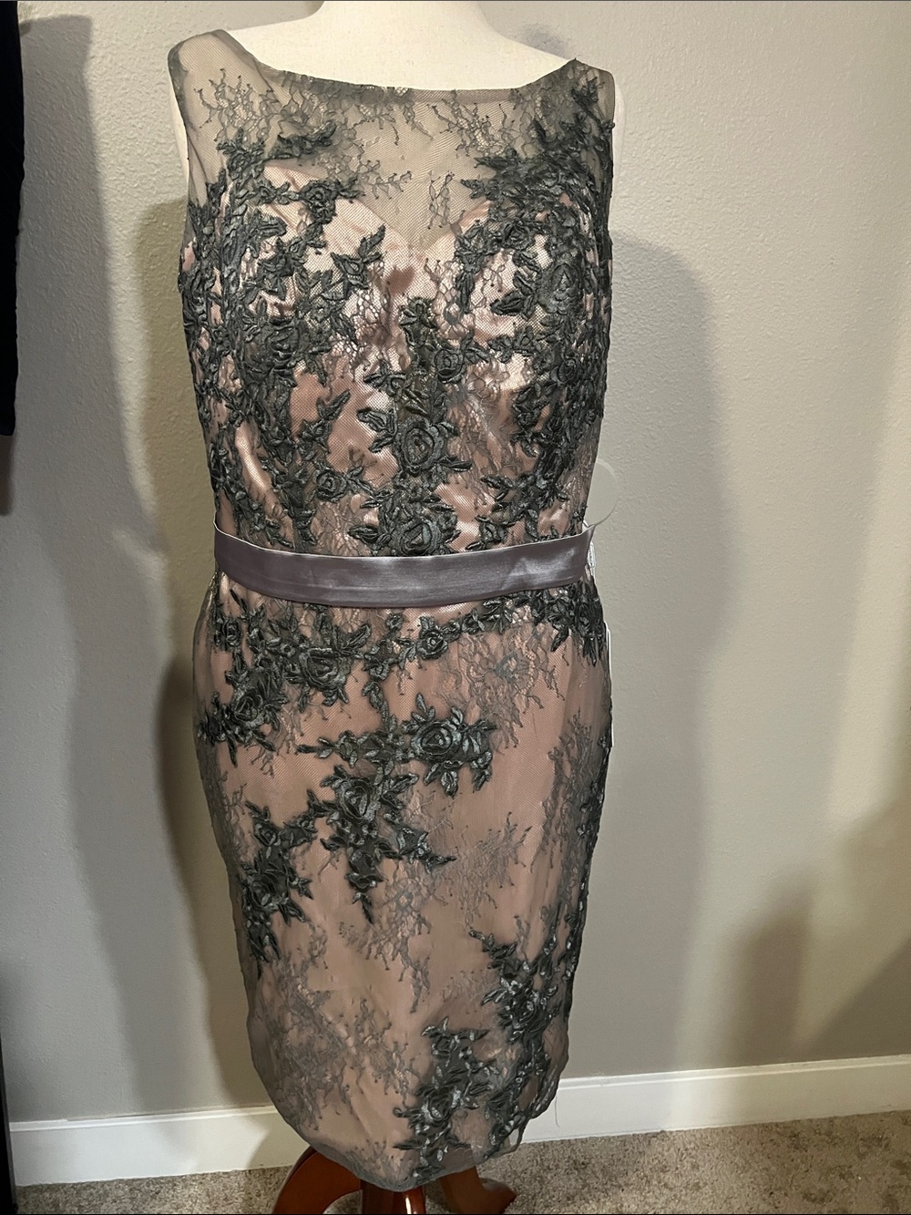 JJs House Pink and Gray Lace Appliqué Midi Dress